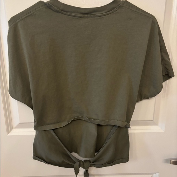 Everlane green t-shirt with open tie back size XS - Picture 8 of 11